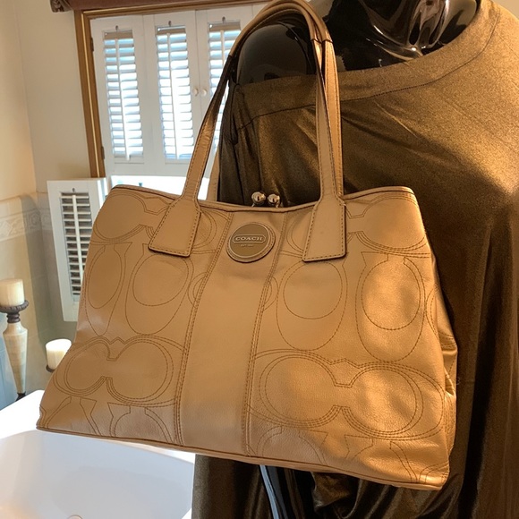 Coach Authentic Metalic Gold Bag - Picture 1 of 11